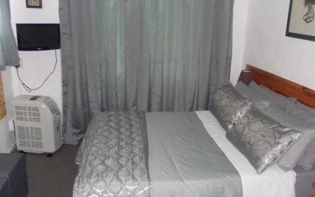 Villa Ocean Crest Guesthouse and B&B