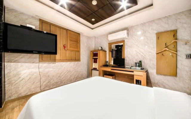 Hotel CF