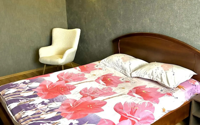 Status Apartment