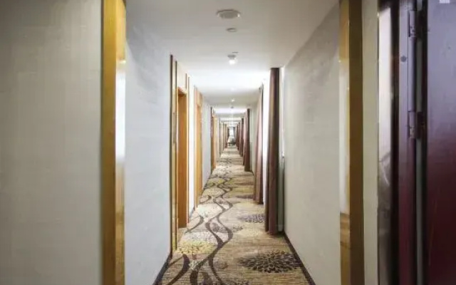 Huayi Hotel