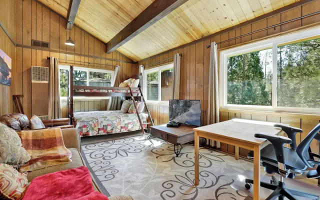 Rustic Retreat #2419