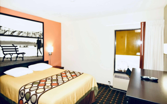 Super 8 by Wyndham Crossville TN