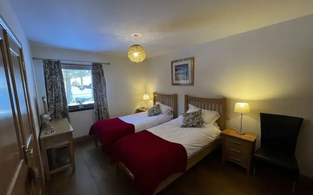 Ptarmigan Lodge