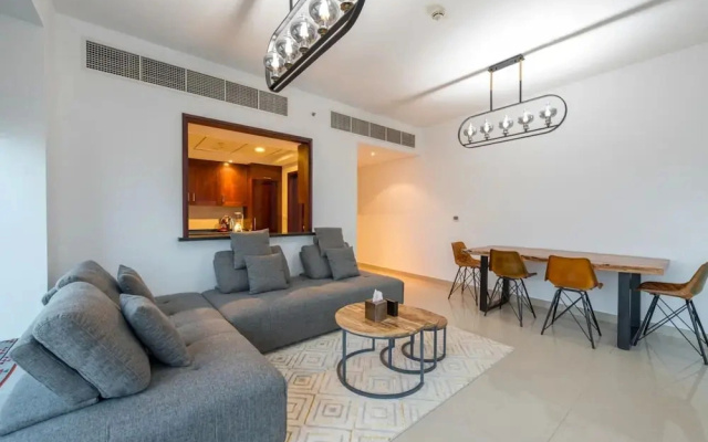 Spectacular 2BR With Burj Khalifa Fountain View
