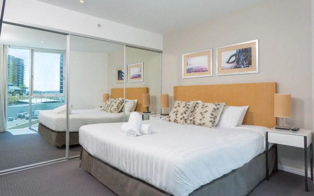 Holiday Holiday - H Residence Apartments