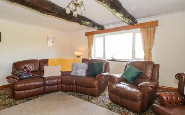Hawksbridge Bungalow