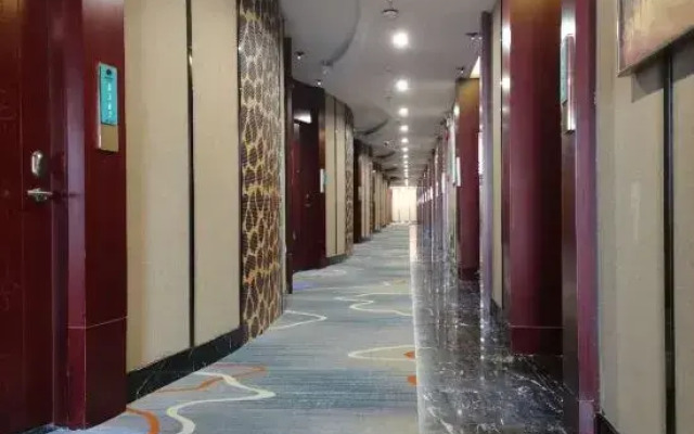 Luxotel Hotel