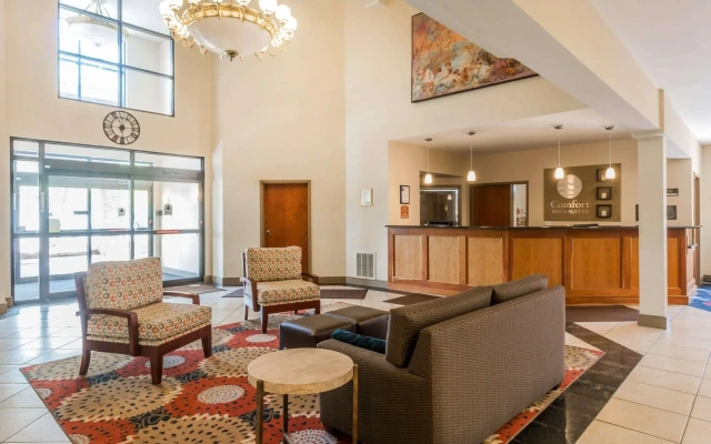 Comfort Inn & Suites South Burlington near University
