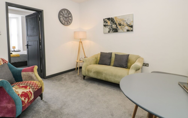 Flat 1, Mona House