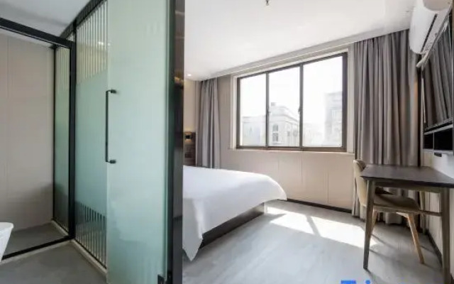 Yunji Hotel
