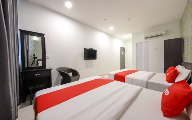 OYO 89497 Dream Nur Hotel