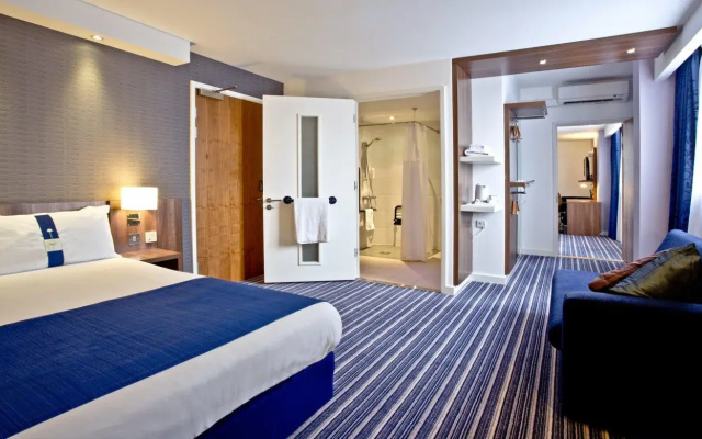 Holiday Inn Express Birmingham–South A45