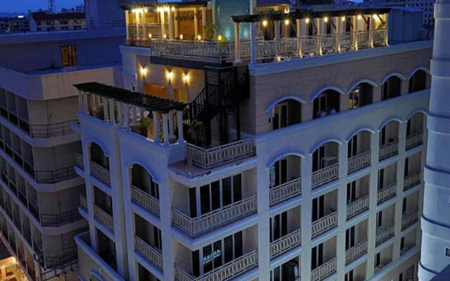 Отель The Whitehouse Condotel Таиланд, Паттайя - отзывы, цены и фото номеров - забронировать отель The Whitehouse Condotel онлайн вид на фасад