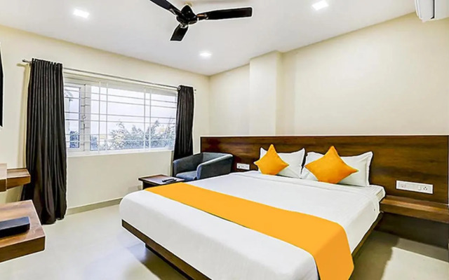 Fabhotel Rove Inn & Suites