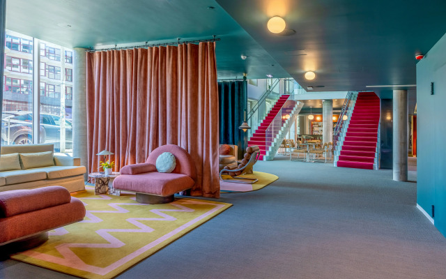 Cenica Porto Hotel, Curio Collection by Hilton
