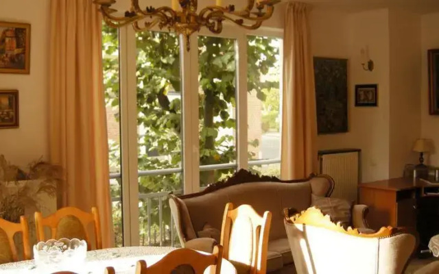 Cosy Nest with garage in Brussels