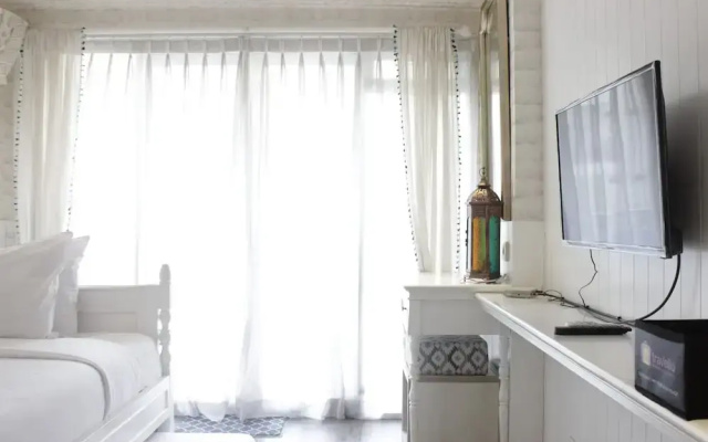 Elegant & Stylish Studio At Gateway Pasteur Apartment
