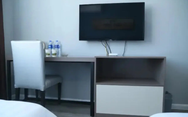 Pebble Motel (Tianjin Jinghai Shengli Street)