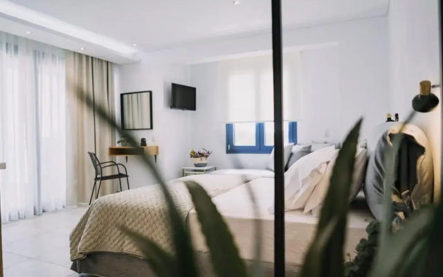 BLUE STONE Luxury Suites