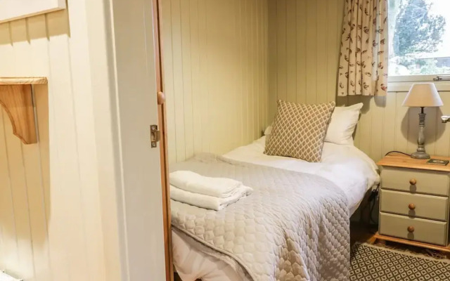 Nutkin Lodge