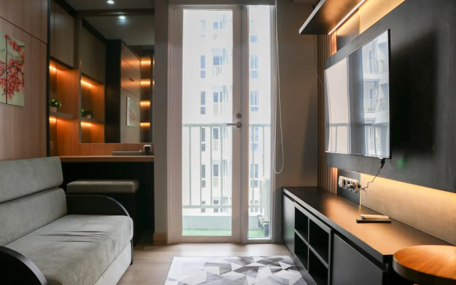 Cozy And Strategic Studio At Tokyo Riverside Pik 2 Apartment
