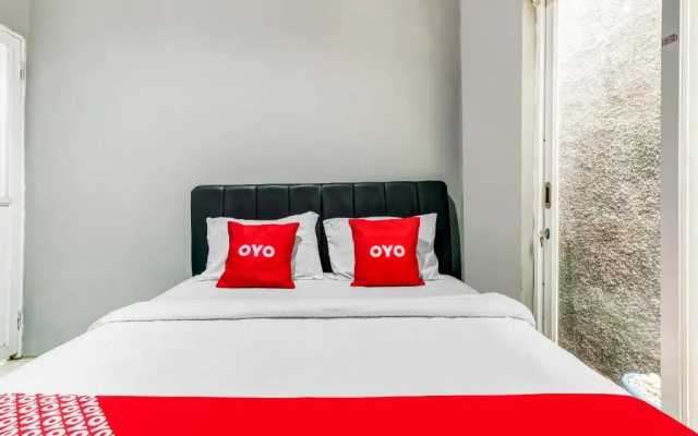 OYO Life 91239 Kost Rosandy House Yogyakarta