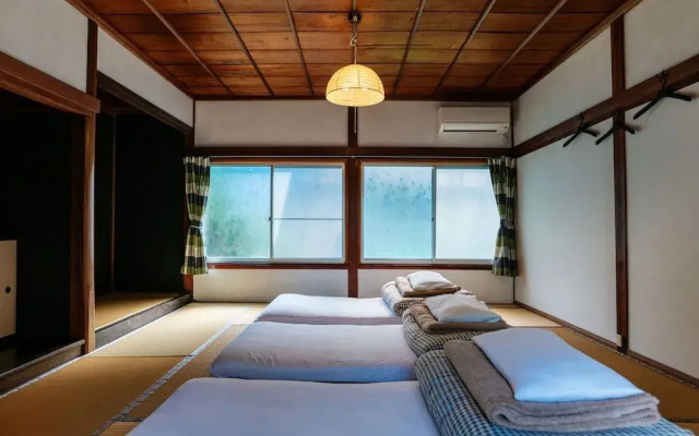 Guesthouse Momonga Village - Hostel