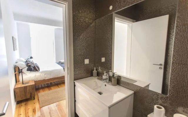 LovelyStay - Cais Apartment River View