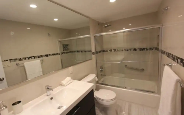 19370 Collins Ave # 426