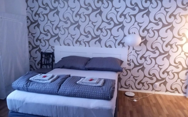 Gallys Apartments