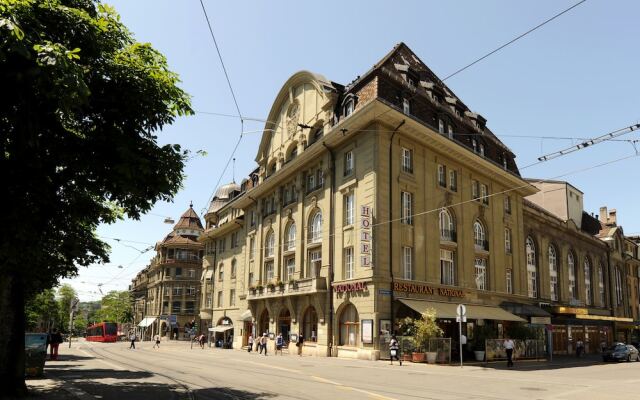 Hotel National Bern вид на фасад