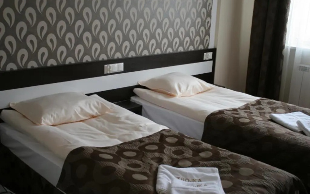 Hotel Trojka