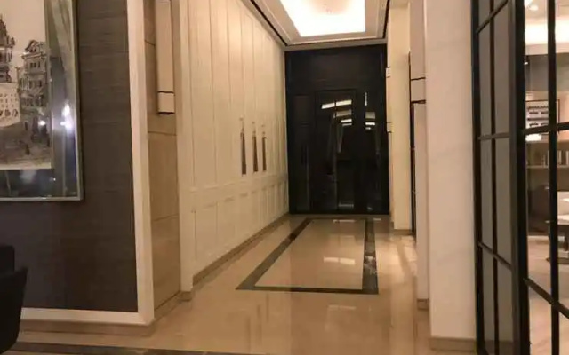 Luxury LaRiz Mansion Condominium