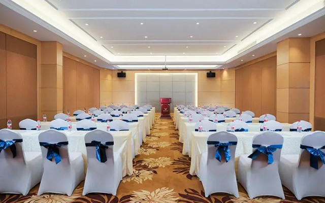 Vienna Hotel Jiangxi Jiujiang Gongqingcheng High-Speed Railway Station