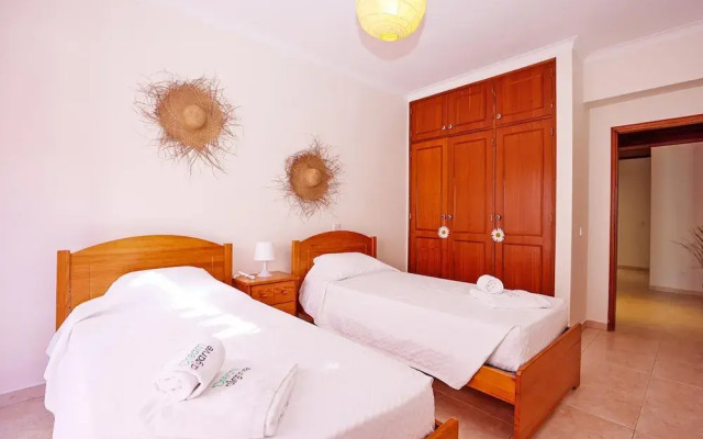C25 - Town Center Apartment in Lagos