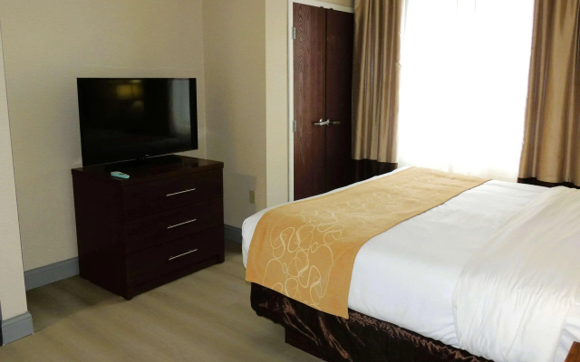 Comfort Suites Twinsburg