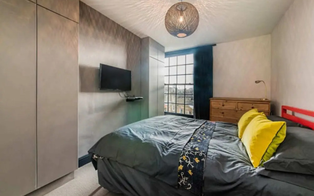 Newly Renovated One Bedroom Kensington Flat