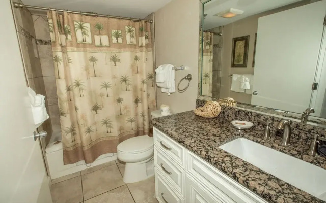 Inlet Reef 606 2 Bedroom Condo by RedAwning