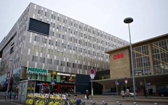 Апартаменты Debo Apartments Westbahnhof вид на фасад