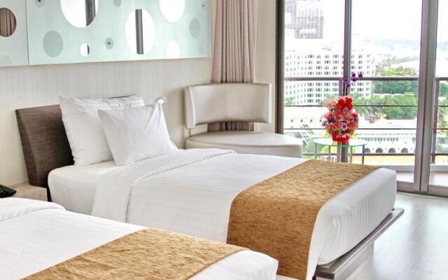 Pattaya Discovery Chic Tower Beach Hotel 2