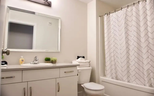 Gorgeous Modern 2BD Condo Heart of Wpg Location