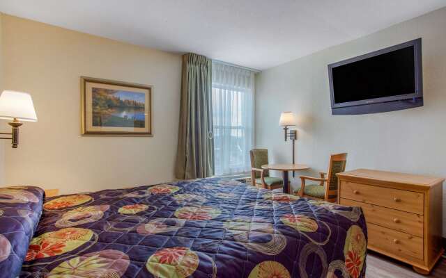 Rodeway Inn & Suites near Outlet Mall - Asheville