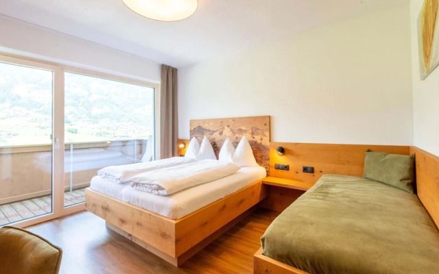 Beautiful Flat in Hart With Fitness Room