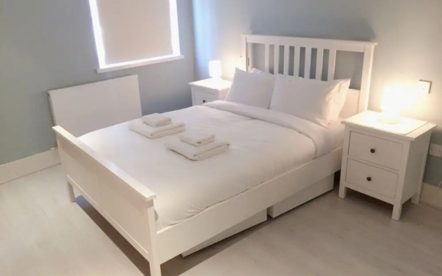 2 Bedroom Home With Private Patio