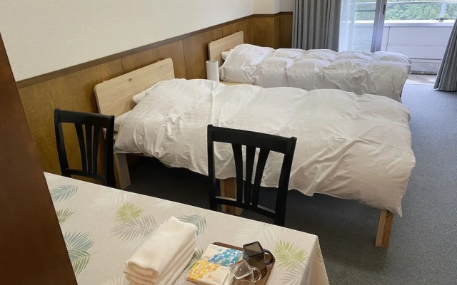 Riverside Hostel B&B – Hostel