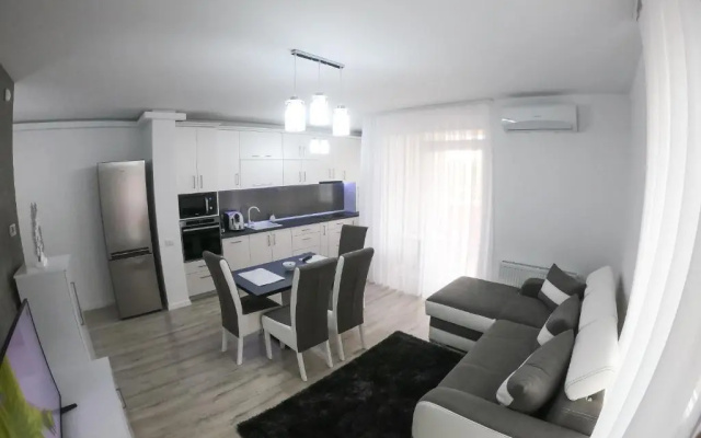 Central modern residence in Oradea