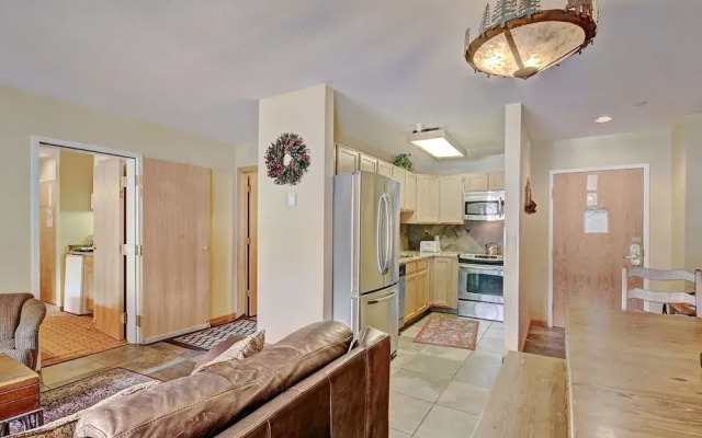 River Mnt Lodge W105D