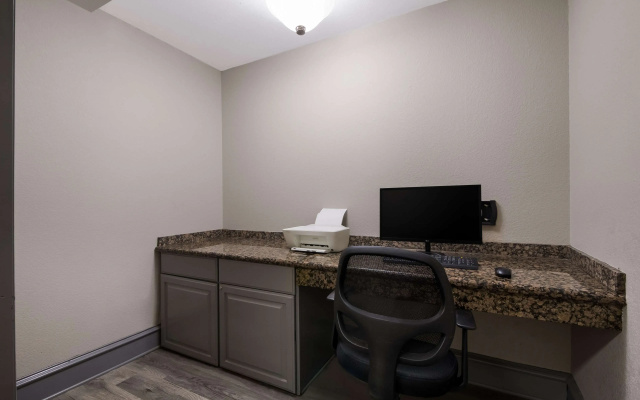 SureStay Plus Hotel by Best Western San Antonio North