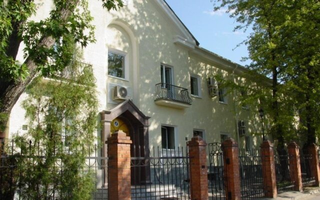 Dion Hotel вид на фасад