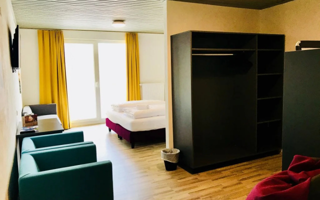 Basekamp Mountain Budget Hotel